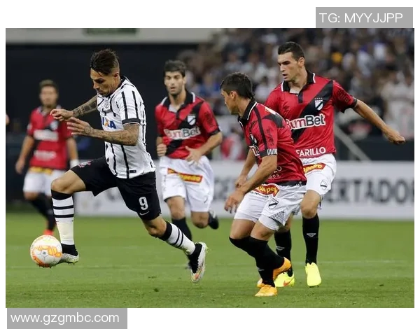 巴西红牛与科林蒂安激战正酣谁能在赛场上笑到最后